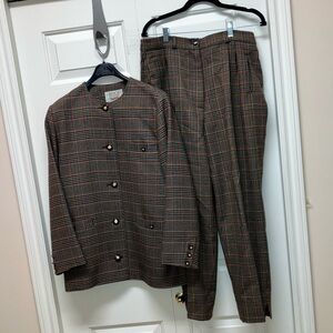 Vintage wool Avoca Collection Made in Ireland 3 piece suit, jacket/pants/scarf